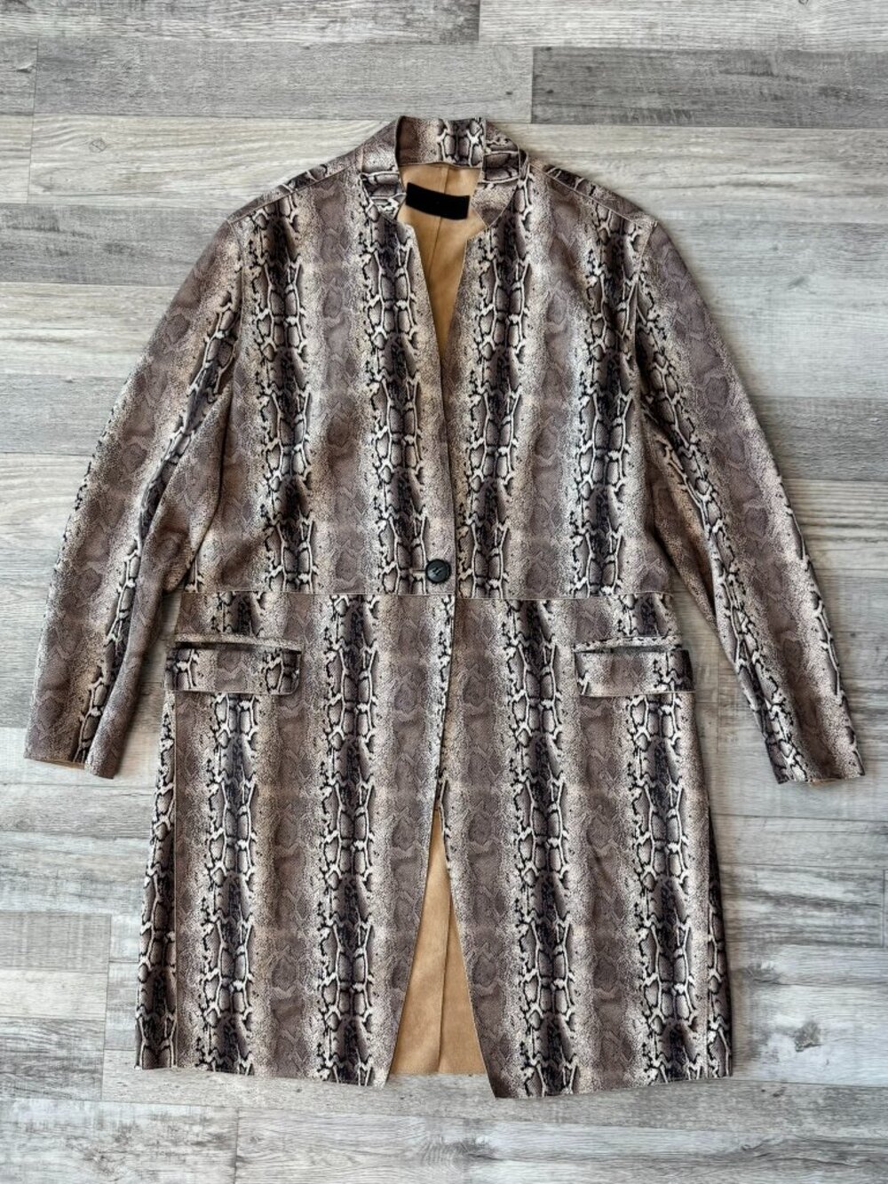 Blank NYC Faux Leather Snakeskin Print 1 Button Long Blazer Size Small Q42